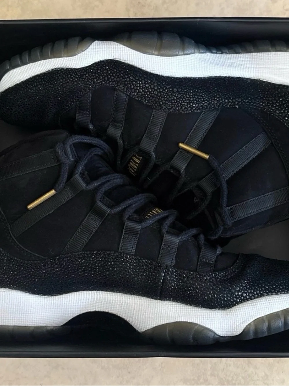 Nike Air Jordan 11 (Singray) Size 5.5y
